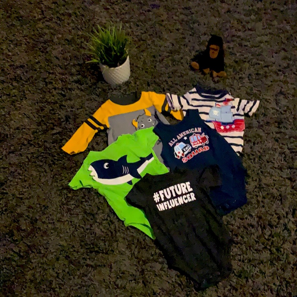 💛 Bundle of Garanimals Onesies - Boys 6-9 months
